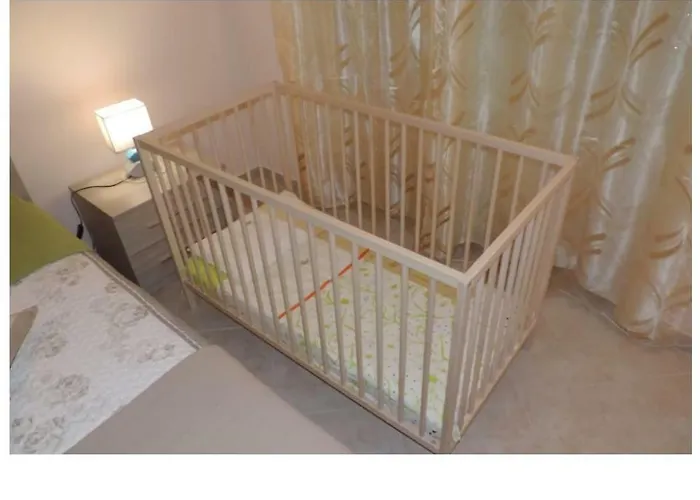 Sasha's Crib * Roma